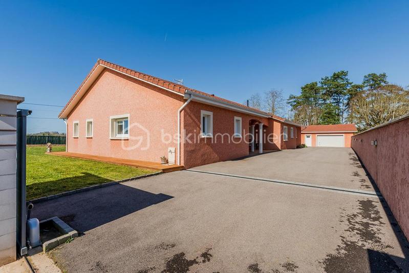Maison - 190 m² - 7 pièces