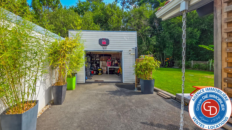 Maison - 100 m² - 4 pièces