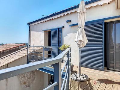 Maison - 230 m² - 6 pièces