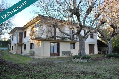 Maison - 233 m² - 9 pièces