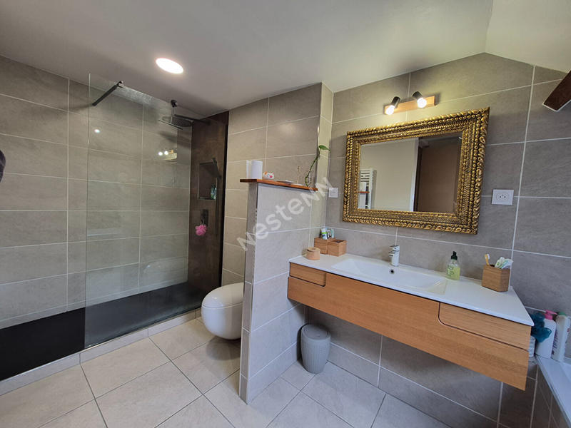 Maison - 131 m² - 7 pièces