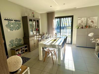 Villa - 143 m² - 8 pièces