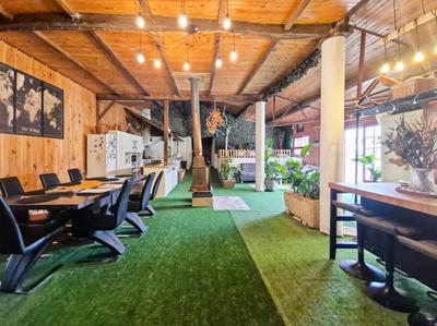 Maison - 230 m² - 6 pièces