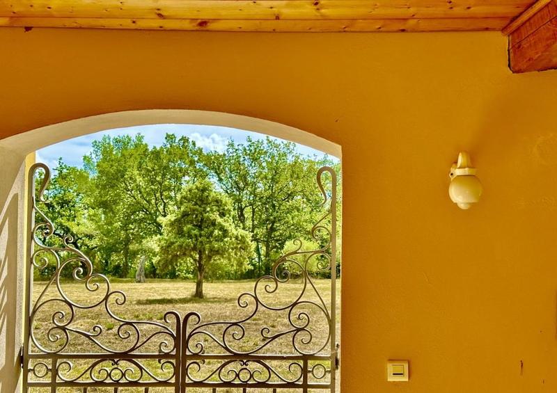 Propriété - 540 m² - 15 pièces