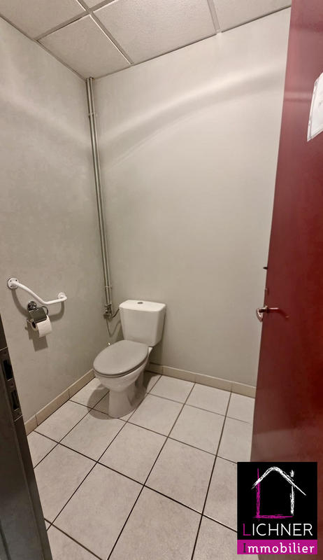 Local commercial - 73 m² - 3 pièces