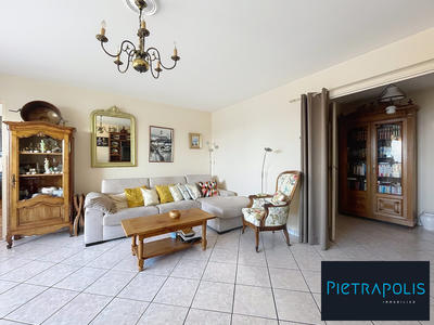 Appartement - 77 m² - 3 pièces