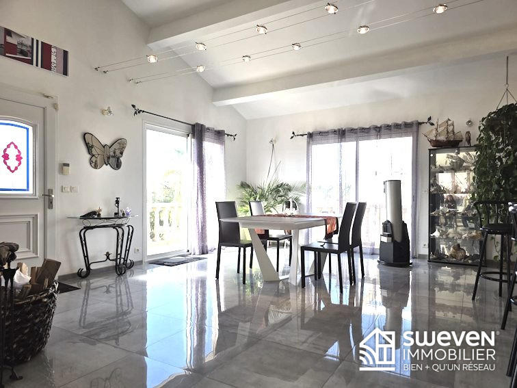 Maison - 175 m² - 8 pièces