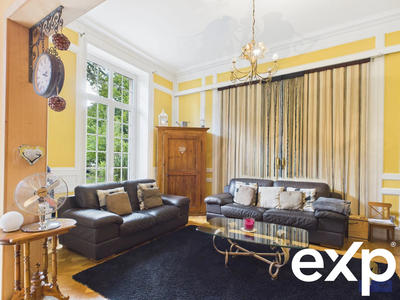 Appartement - 314 m² - 10 pièces