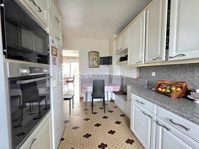 Maison - 190 m² - 8 pièces