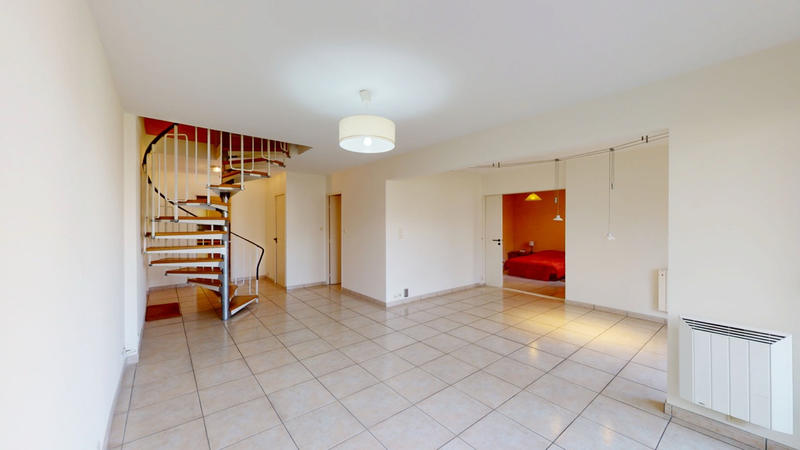 Appartement - 131 m² - 6 pièces