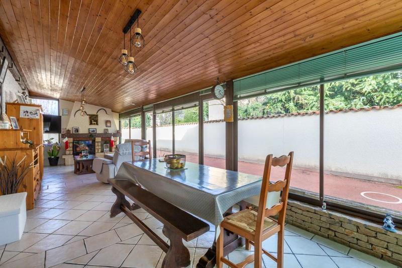 Maison - 188 m² - 8 pièces