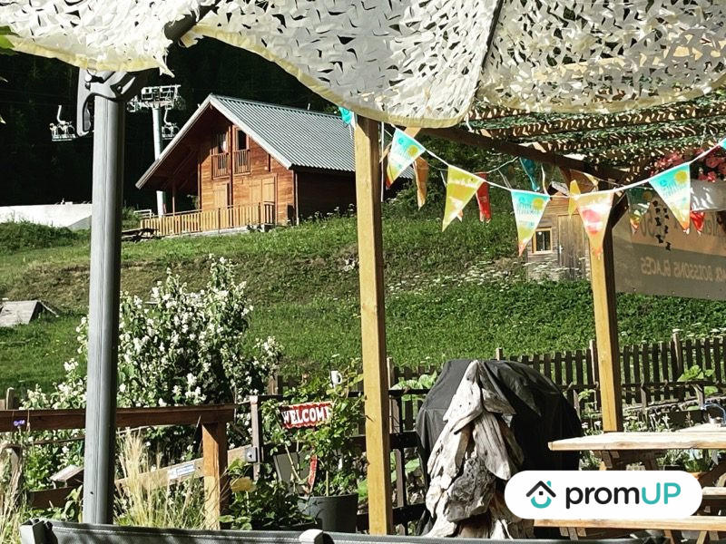 Châlet - 303 m² - 11 pièces