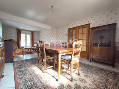 Maison - 90 m² - 5 pièces