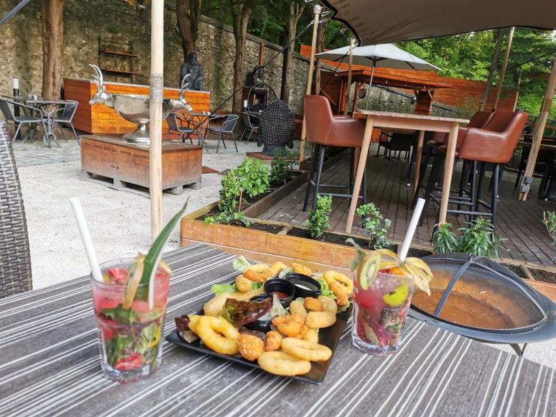 Appartement - 900 m² - 9 pièces