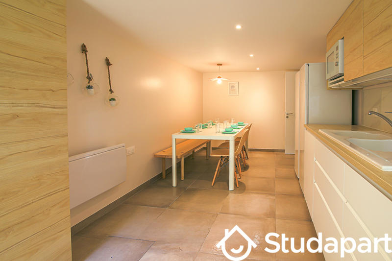 Chambre - 12 m² - 1 pièce