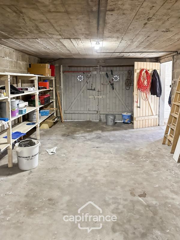 Maison - 187 m² - 8 pièces