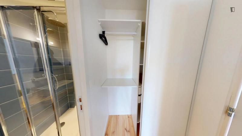 Chambre - 11 m² - 4 pièces