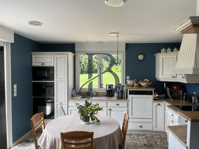 Maison - 190 m² - 7 pièces