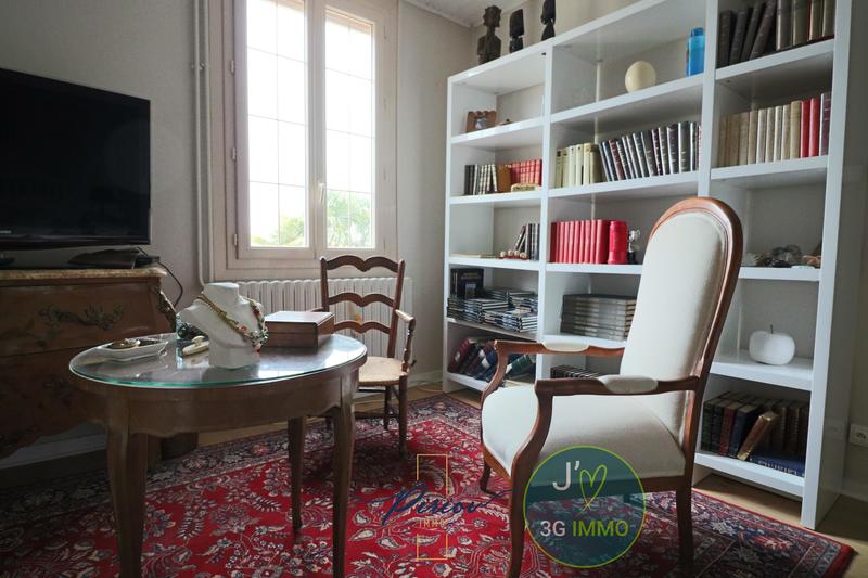 Demeure - 171 m² - 6 pièces