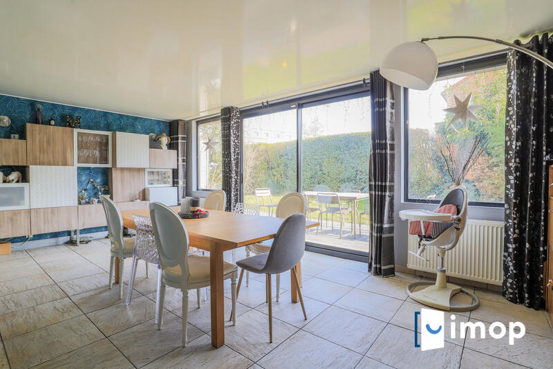 Maison - 180 m² - 7 pièces