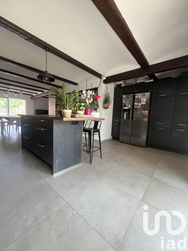 Maison - 260 m² - 9 pièces