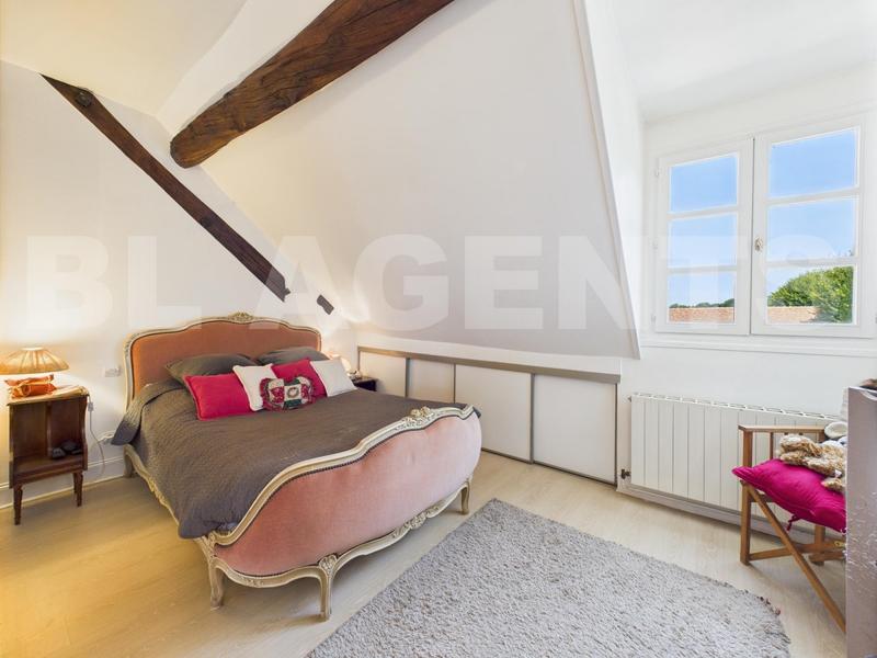 Appartement - 180 m² - 6 pièces