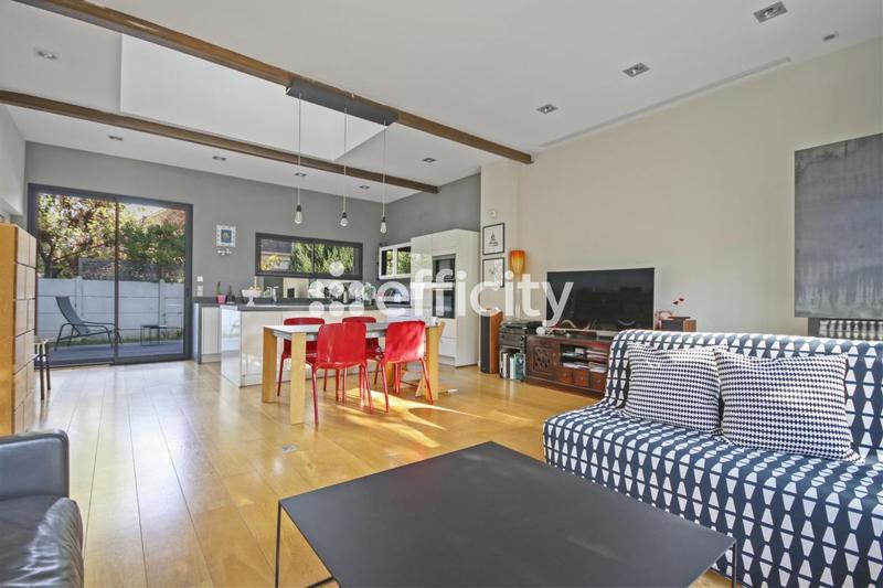 Villa - 145 m² - 6 pièces