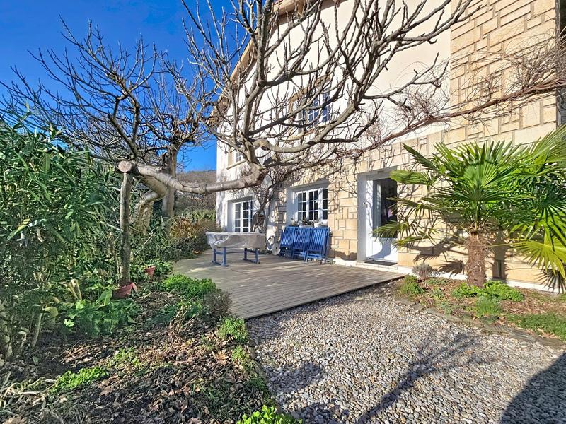 Maison - 110 m² - 6 pièces