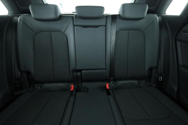 Audi Q3 35 Tdi s line s tronic 7 150 ch