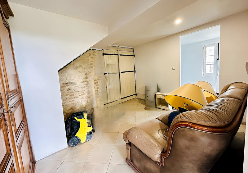 Maison - 255 m² - 9 pièces