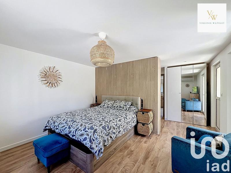 Maison - 222 m² - 7 pièces