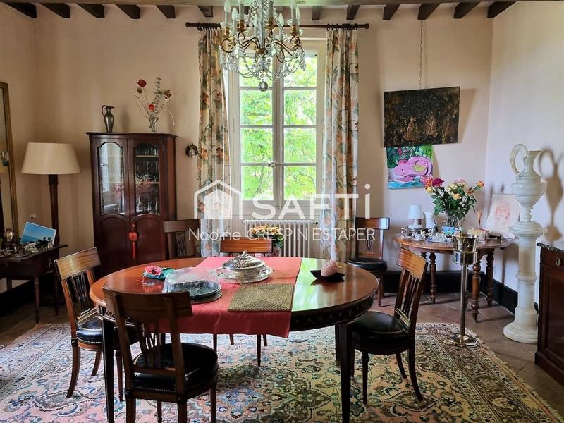 Maison - 400 m² - 11 pièces