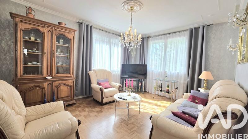 Maison - 136 m² - 4 pièces