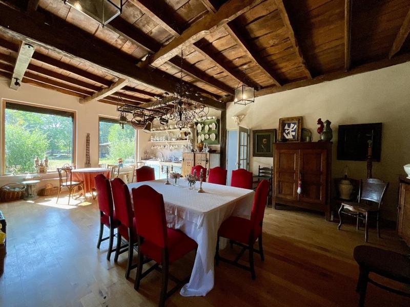 Maison - 300 m² - 9 pièces