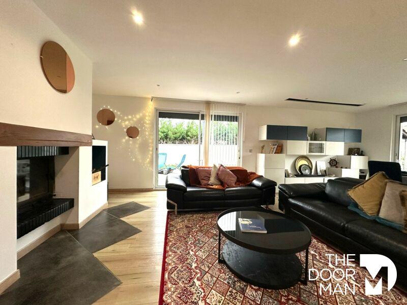 Maison - 190 m² - 6 pièces