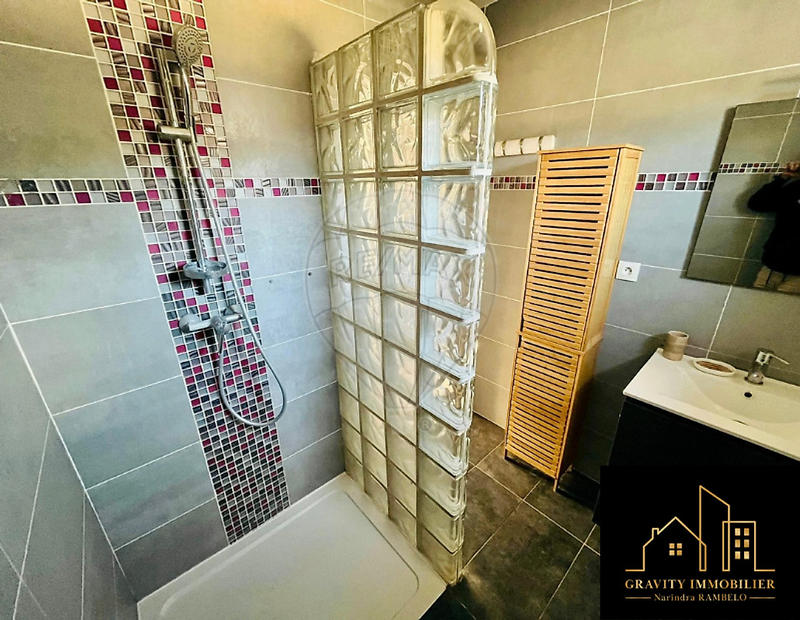 Appartement - 75 m² - 4 pièces