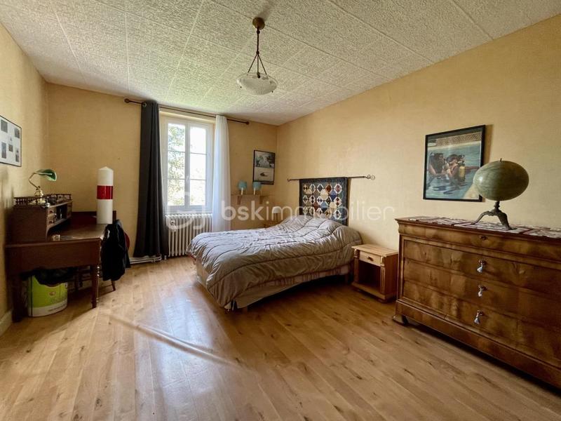Maison en pierre - 186 m² - 7 pièces