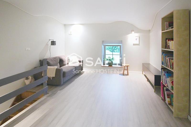 Maison - 284 m² - 10 pièces