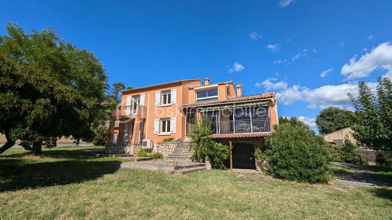 Villa - 160 m² - 7 pièces