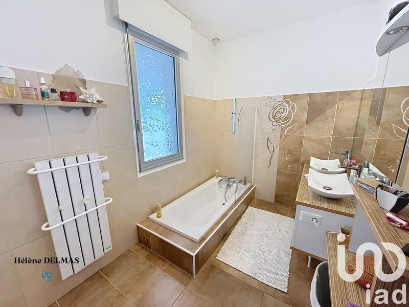 Maison - 140 m² - 5 pièces