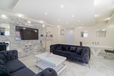 Maison - 210 m² - 7 pièces