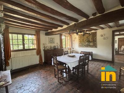 Maison - 180 m² - 9 pièces