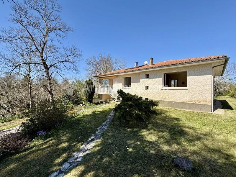 Maison - 95 m² - 4 pièces
