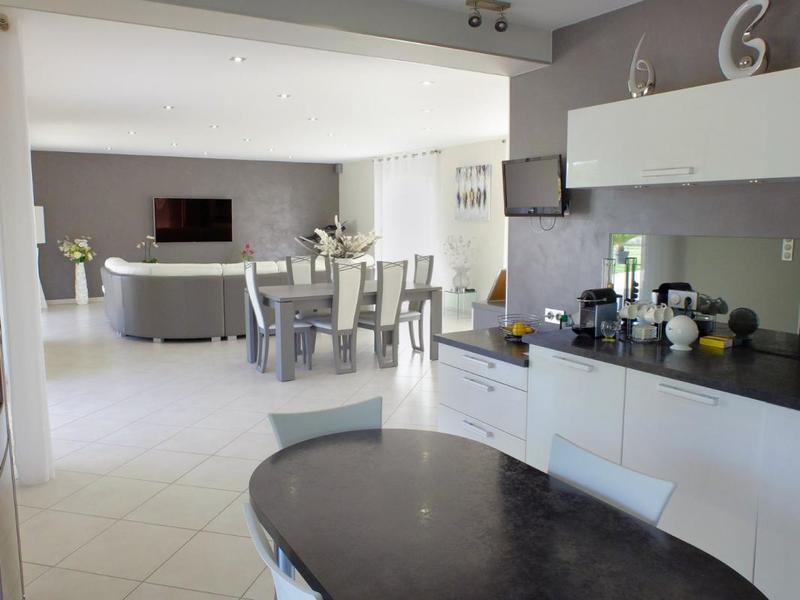 Maison - 185 m² - 6 pièces