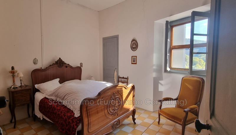 Maison - 142 m² - 7 pièces