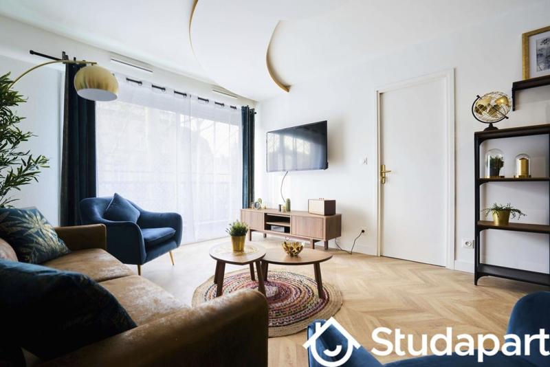 Chambre - 11 m² - 1 pièce