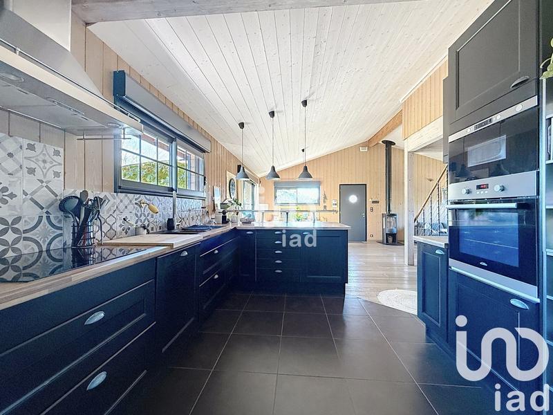 Maison - 180 m² - 6 pièces