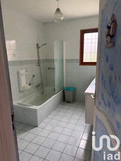 Maison - 445 m² - 15 pièces