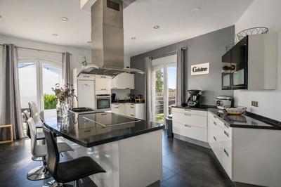 Maison - 175 m² - 5 pièces