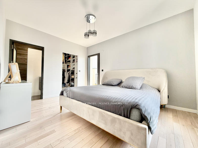 Villa - 145 m² - 6 pièces